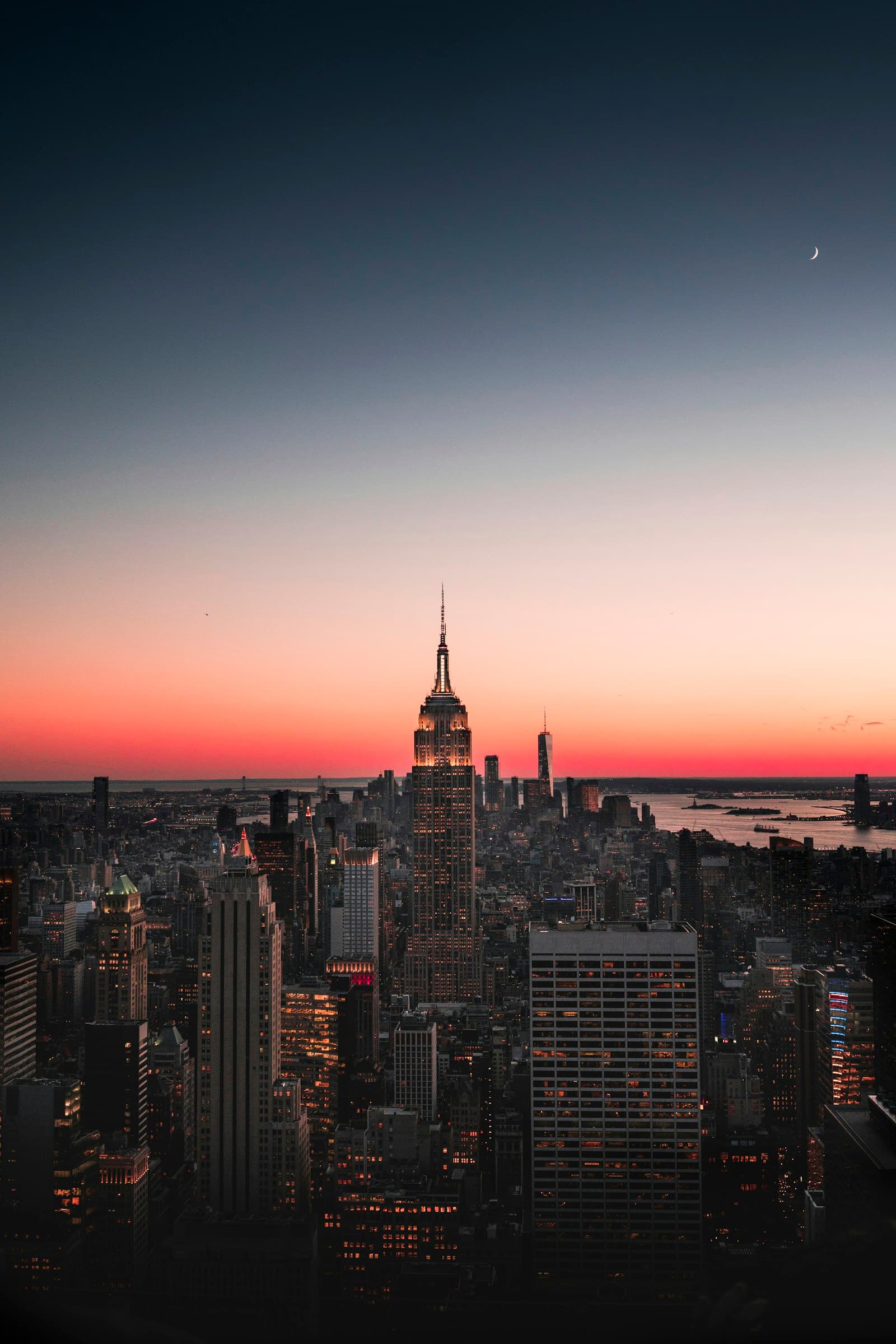 New York City: Empire State Building, New York at night